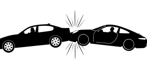 汽车在路上出现事故，应该怎么处理？